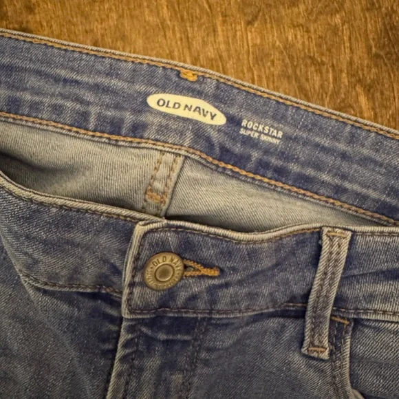 (Selling as set)3 pairs/ Size 2 women’s old navy jeans - Picture 2 of 11